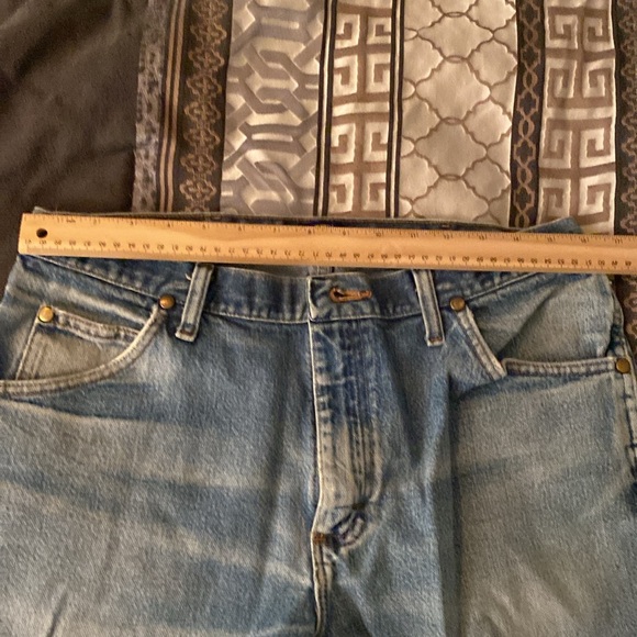 Wrangler Naturally Distressed Vintage Blokecore Denim Jeans 34/32 - Picture 3 of 16
